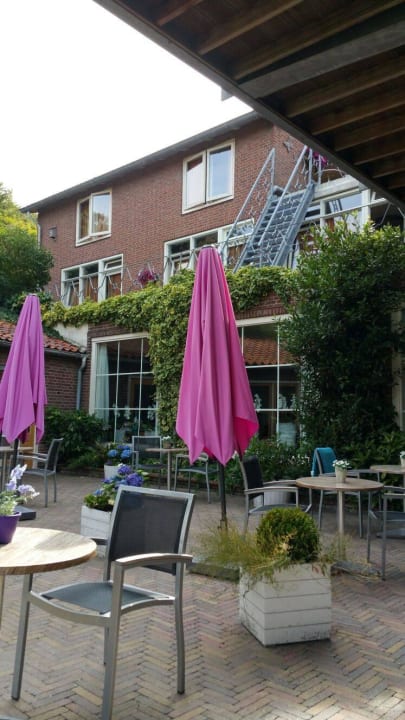 Innenhof Duinhotel Zomerlust