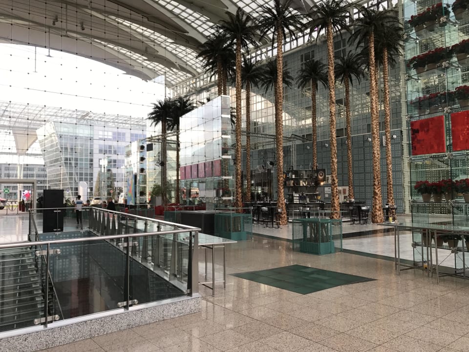 Lobby Hilton Munich Airport