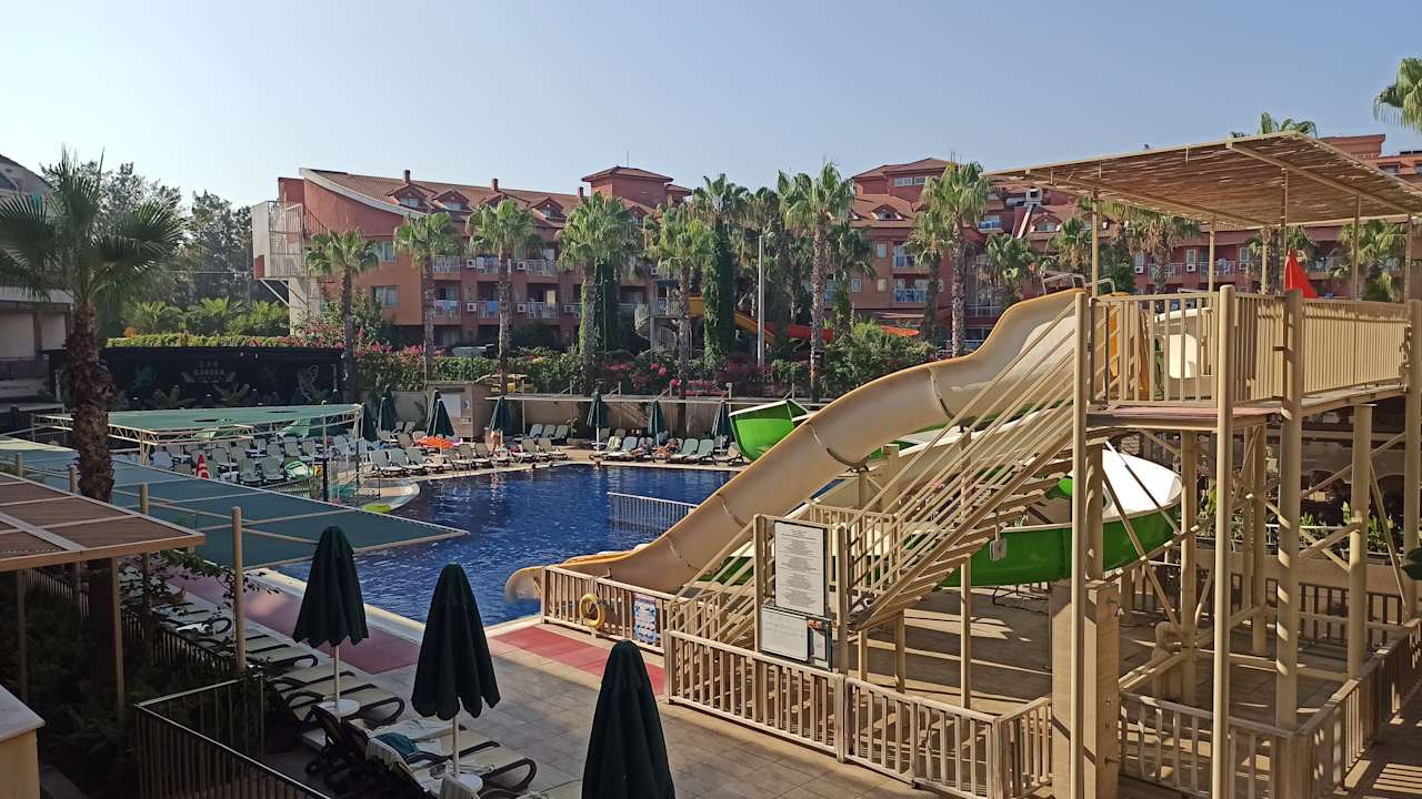 Pool Can Garden Resort