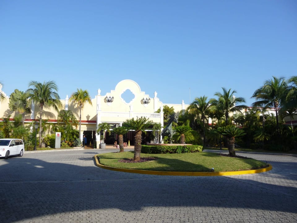 Eingang Hotel Riu Tequila