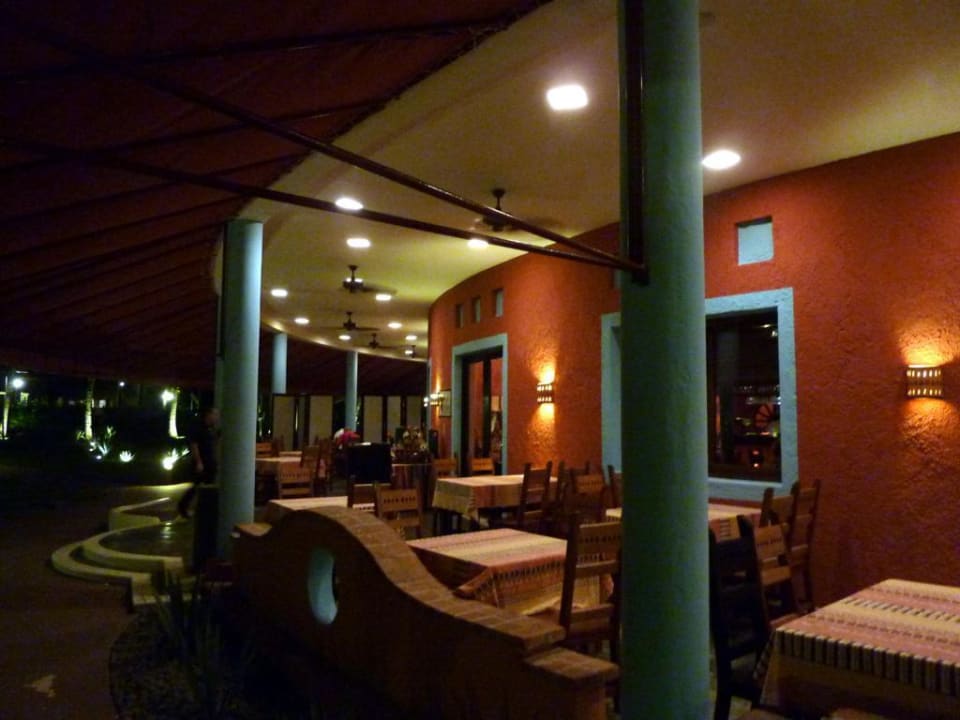 A la carte Restaurant am Abend Catalonia Playa Maroma