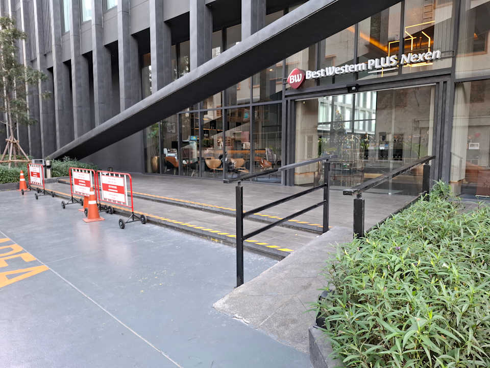 Außenansicht Best Western Plus Nexen Pattaya