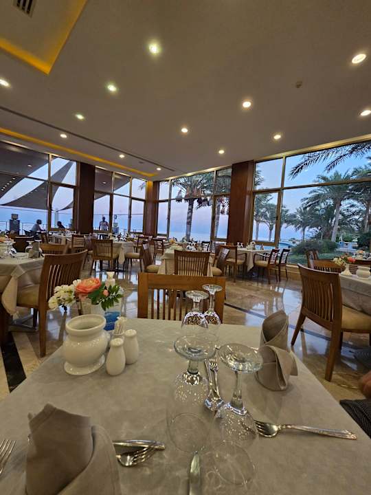 Gastro Serenity Alpha Beach