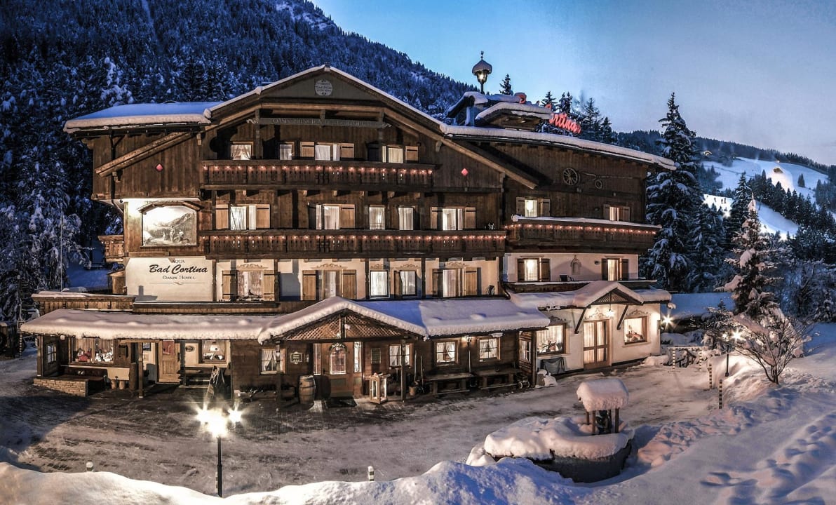 Außenansicht Aqua Bad Cortina - BIOhotel & Thermal Baths