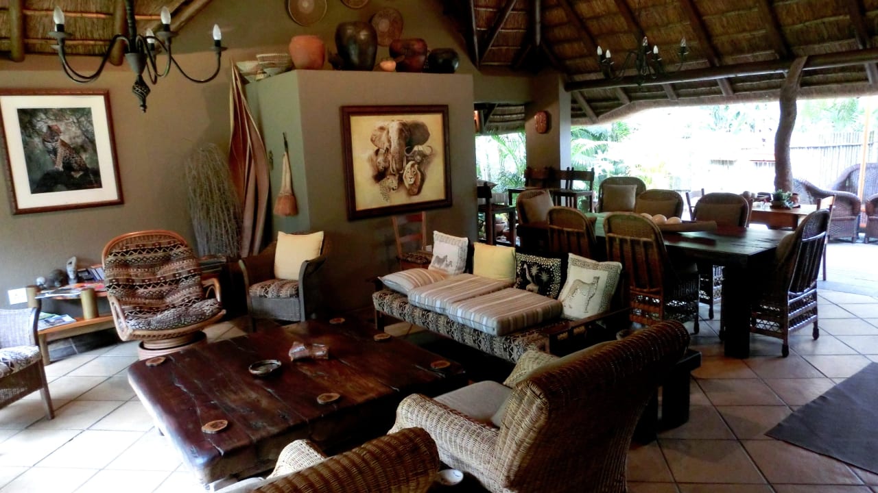 Lounge Mhlati Guest Cottages