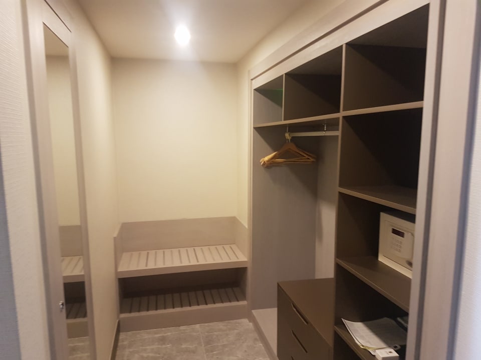 Zimmer Royal Seginus