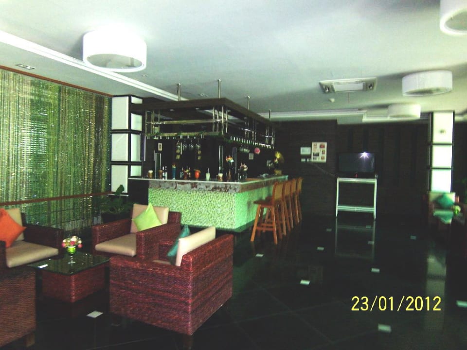 Eingangshalle mit Bar Hotel R Mar Resort & Spa