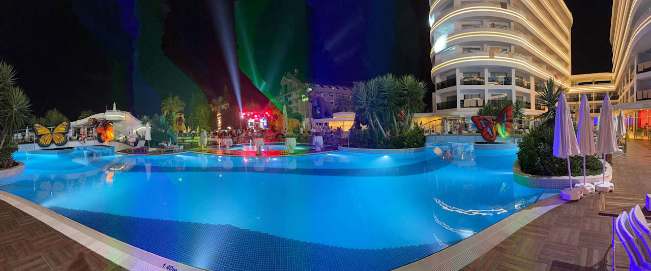 Pool Laguna Beach Alya Resort & Spa Hotel