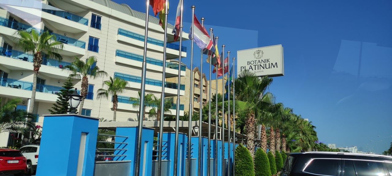 Außenansicht Hotel Botanik Platinum