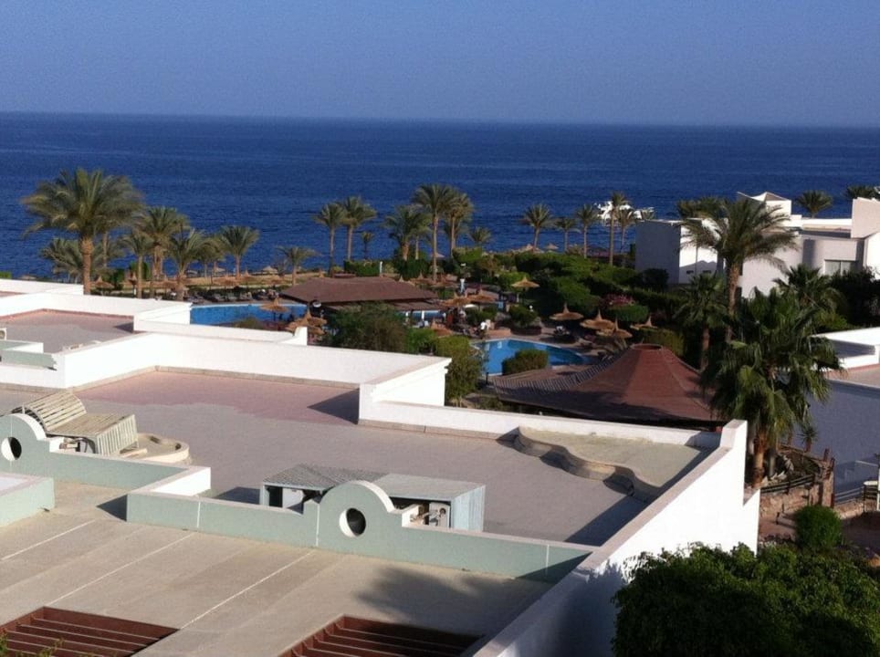 Blick auf die schöne und große Anlage Renaissance Sharm El Sheikh Golden View Beach Resort