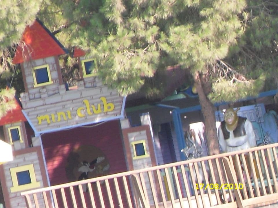 Mini Club Papillon Ayscha