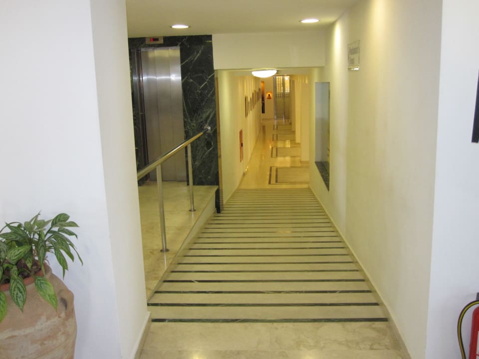 Eingang/Behindertgerecht! Ibiscus Hotel Rhodos