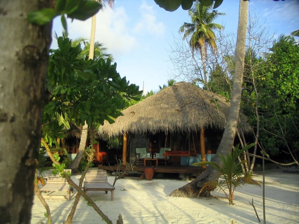 Malediven_Medhufushi_Strandbungalow Nr.160_Aussenaufnahmen Medhufushi Island Resort