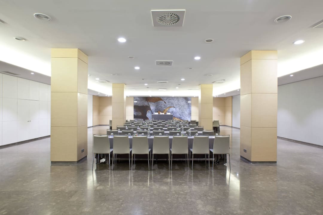 Meeting room NH Canciller Ayala Vitoria