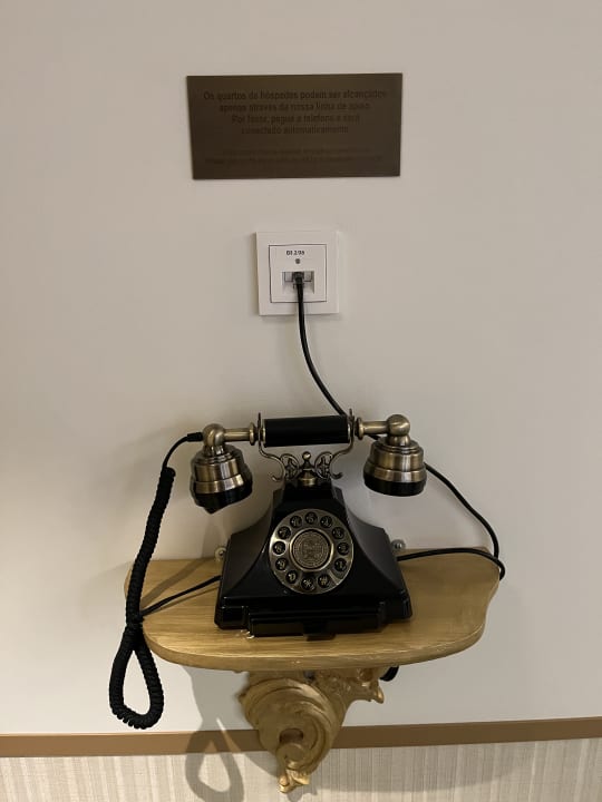 Zimmer The Emerald House Lisbon, Curio Collection by Hilton