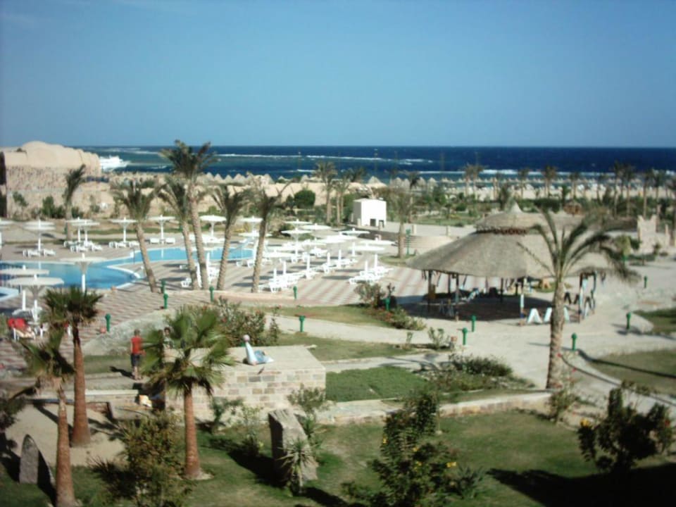 Bild vom Balkon Pensée Royal Garden Beach Resort