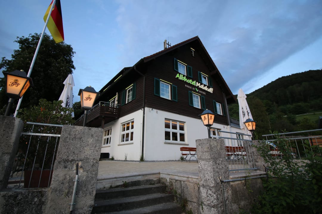 Abendansicht Terrasse Hotel Albhotel Malakoff