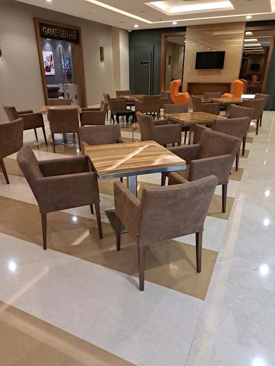 Lobby Side Sunport Hotel & Spa