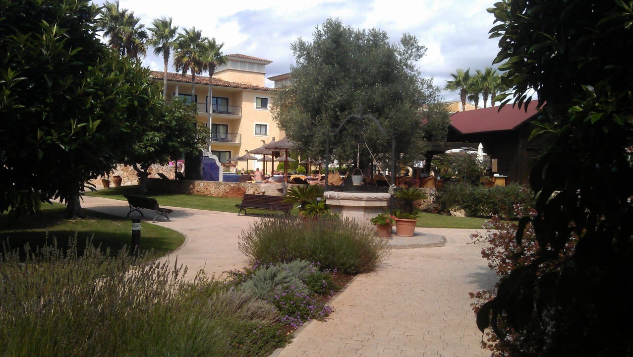 Innen Hof CM Mallorca Palace - Adults Only