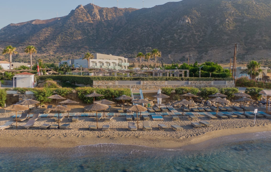 Strand Akti Palace Resort & Spa