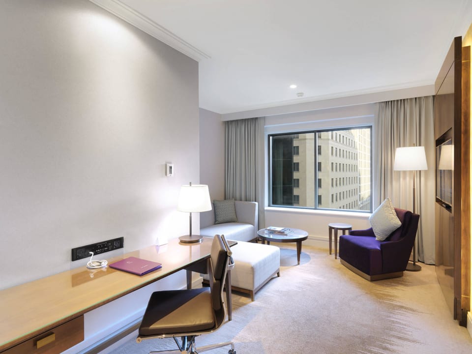 Deluxe Park Suite Hotel Amora Jamison Sydney