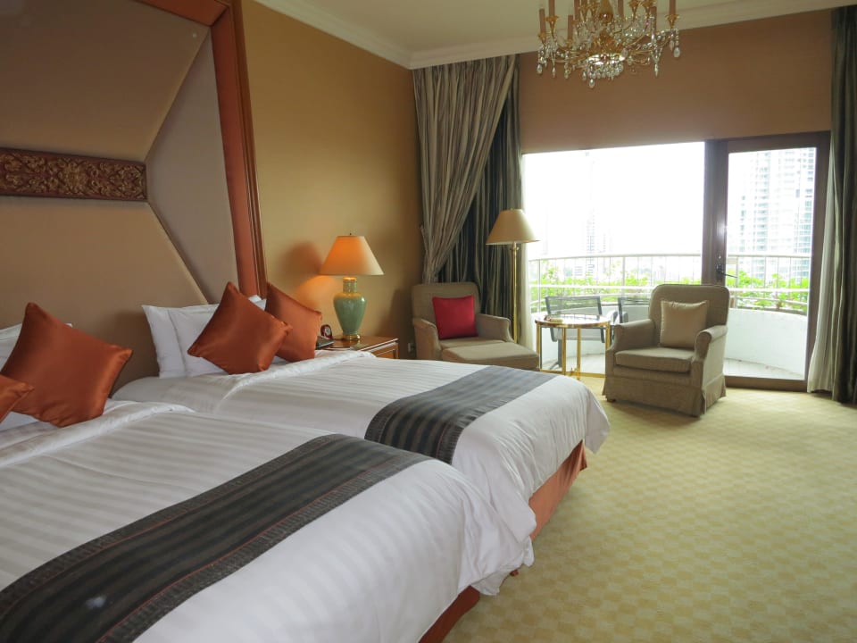 Krungthep Deluxe Balcony Room Shangri-La Hotel, Bangkok