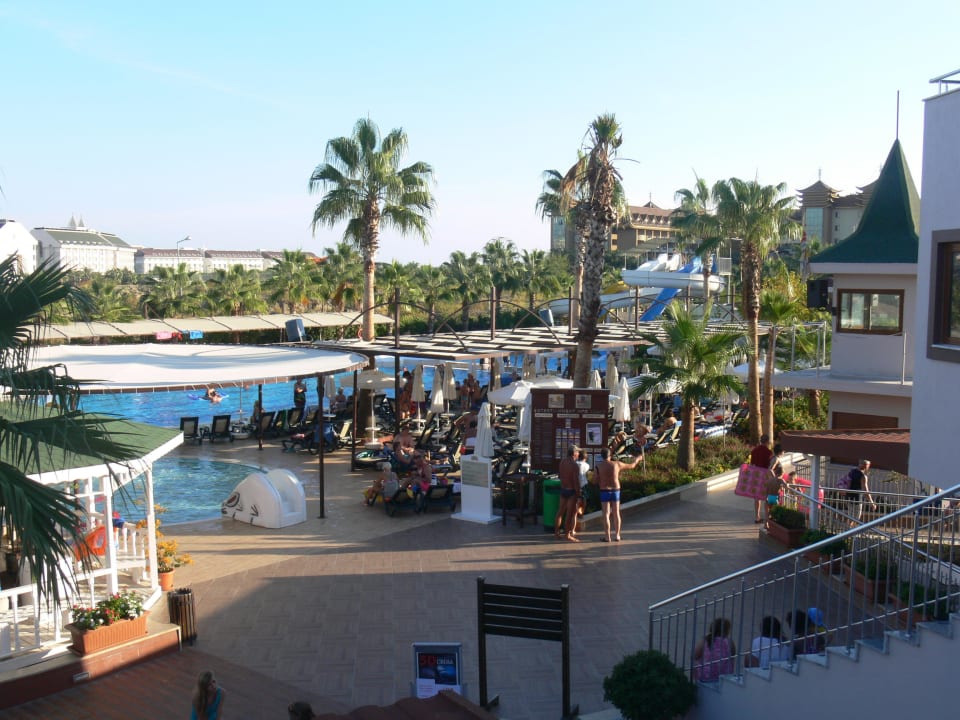 Blick auf einen von 3 Pools Hane Family Resort