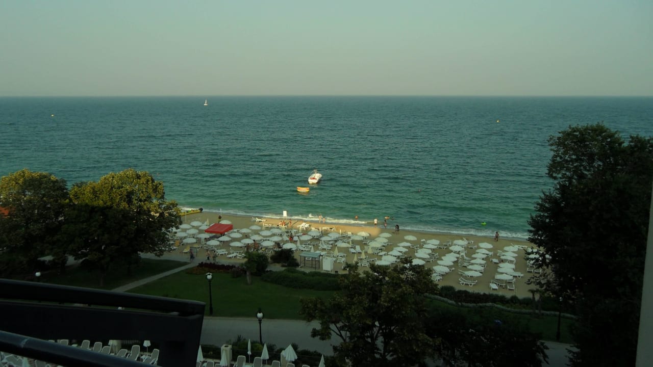 Balkonblick auf Pool& Strand GRIFID Vistamar