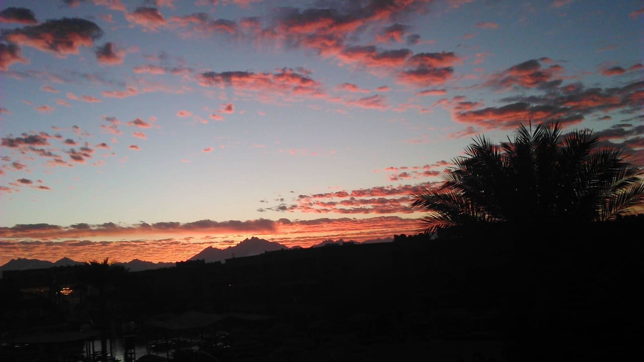 Traumhaft schöne Sonnenuntergänge Hotel Titanic Palace