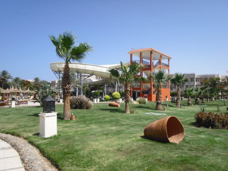 die Rutschen von der seite Beach Albatros Resort