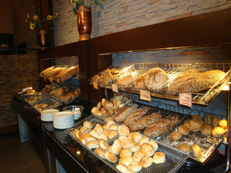 Brotauswahl beim Büffetrestaurant Limak Lara Deluxe Hotel & Resort