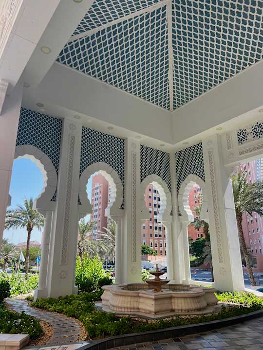 Außenansicht Oaks Ibn Battuta Gate Dubai