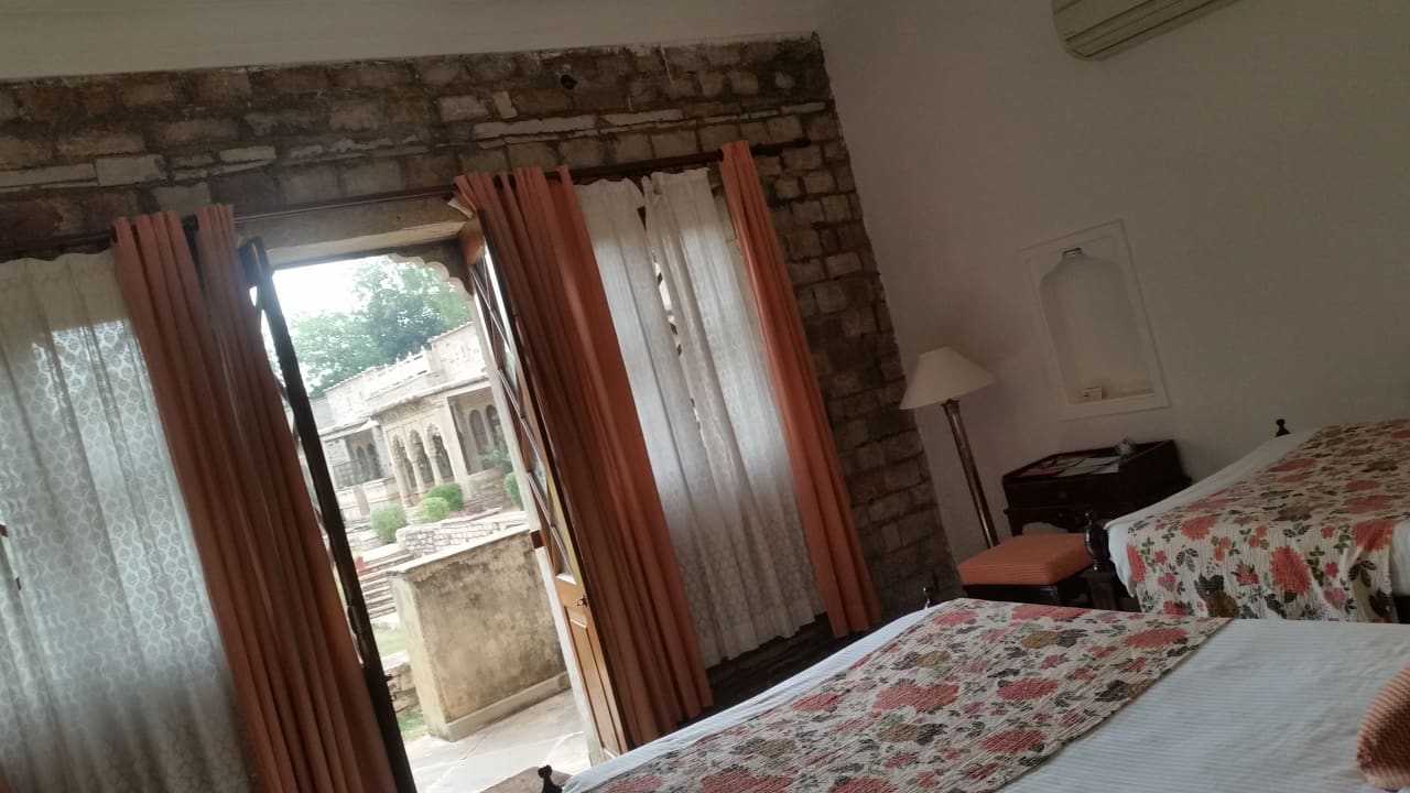 Doppelzimmer Nemrana Hotel Deo Bagh