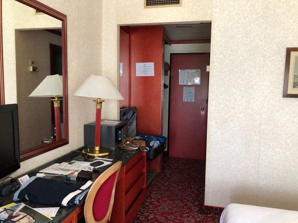 Zimmer Russott Hotel