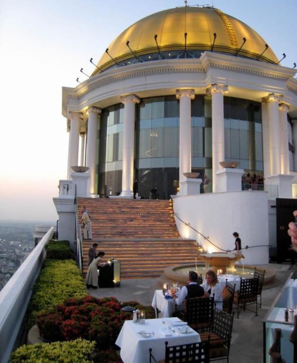 Mezzaluna and Sirocco Tower Club At Lebua