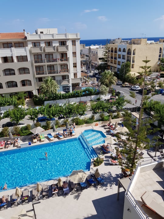 Pool Hotel Theartemis Palace