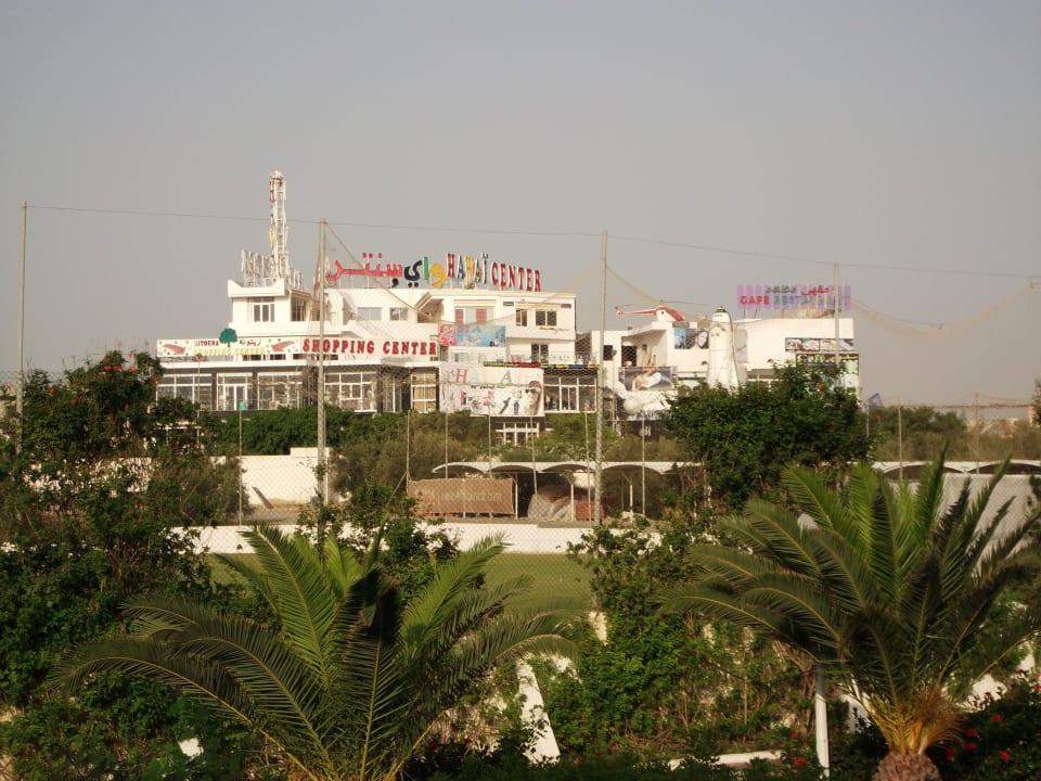 Das Einkaufszentrum gegenüber des Hotels El Mouradi Club Kantaoui