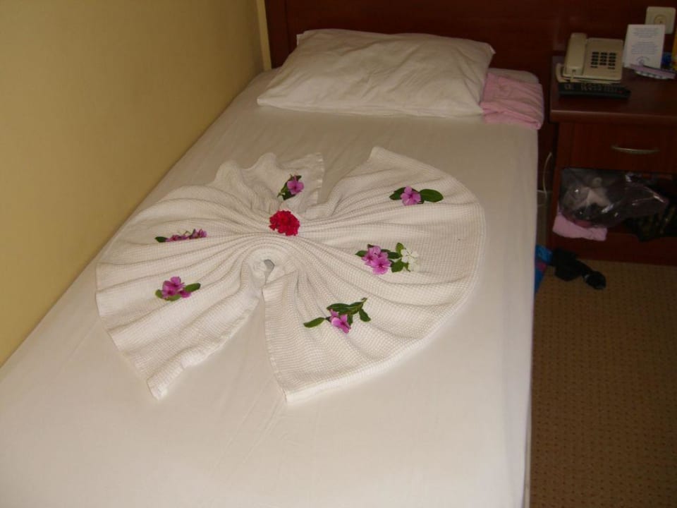 geschmücktes Bett Lonicera Resort & Spa Hotel