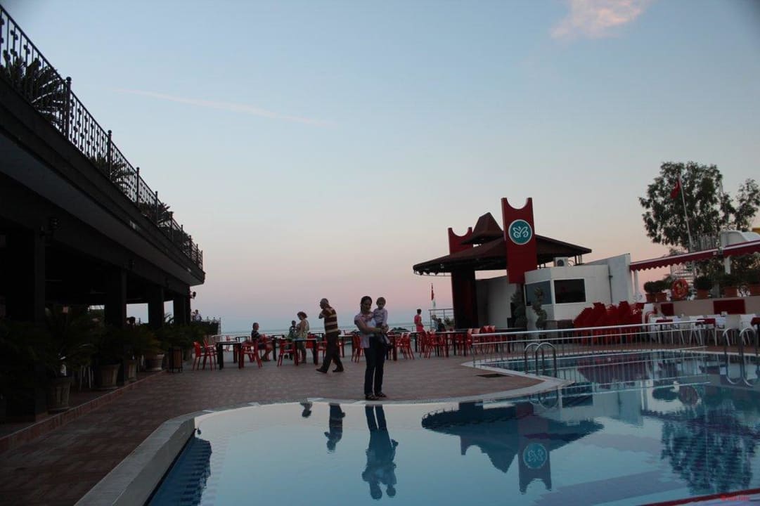 Pool  Aleria Belport Beach Hotel