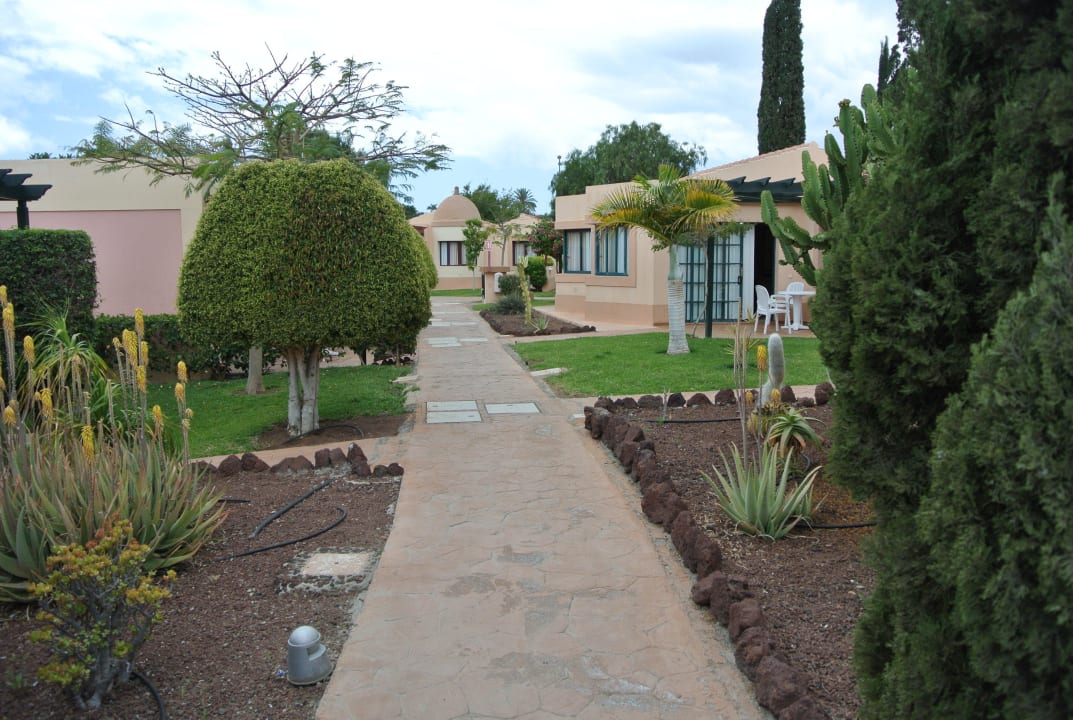 Weg zum Bungalow allsun Hotel Esplendido
