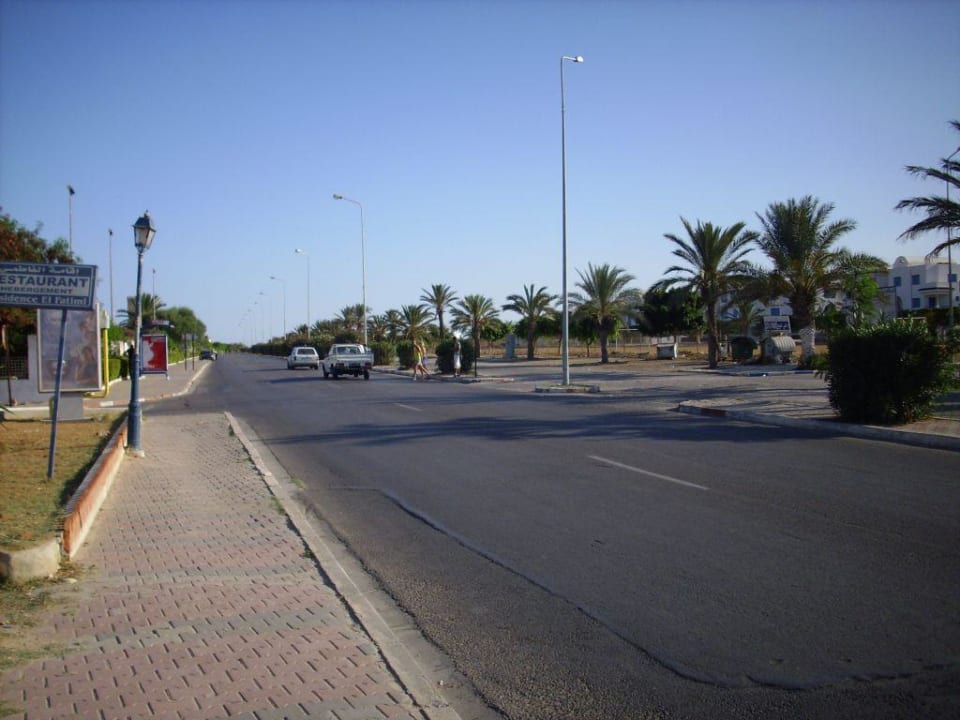 "Hauptstraße" der Zone Touristique Mahdia Mahdia Palace Thalasso