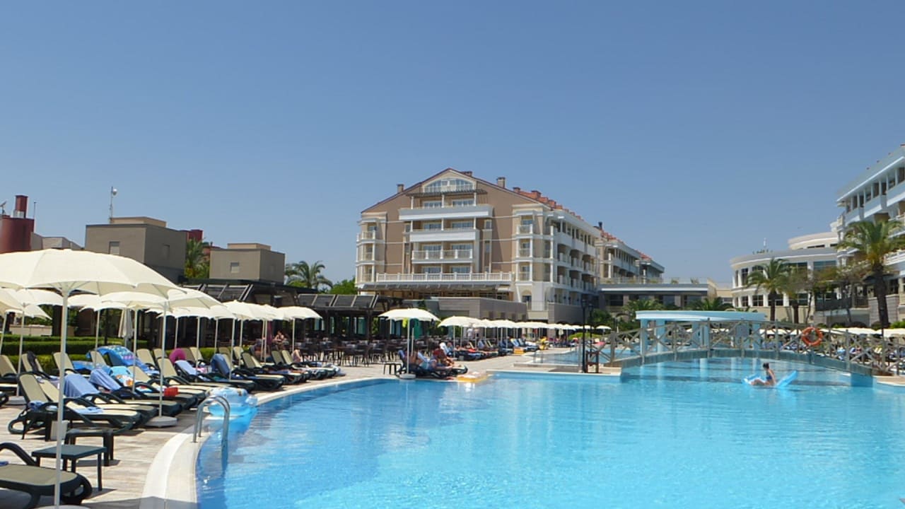 Schöner großer Pool Trendy Aspendos Beach Hotel