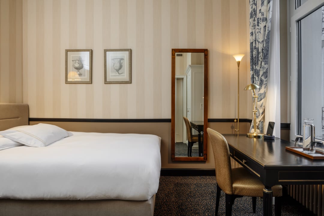 Zimmer Small Luxury Hotel Ambassador Zurich