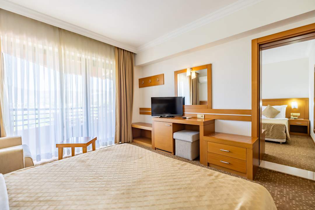 Zimmer Hotel The Holiday Resort