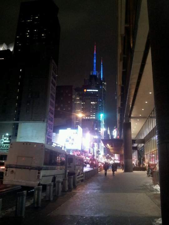 Seitenstraße vom Hotel (Handykamera) YOTEL New York