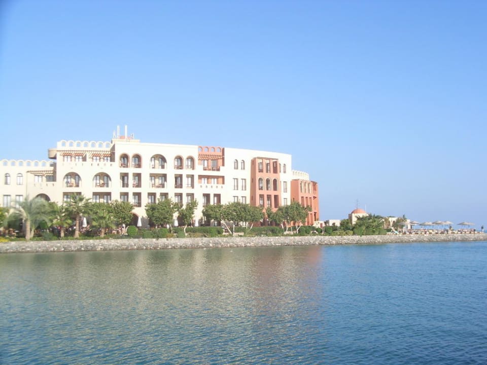 Ansicht von der anderen Seite der Lagune Hotel Three Corners Ocean View prestige - Adults only