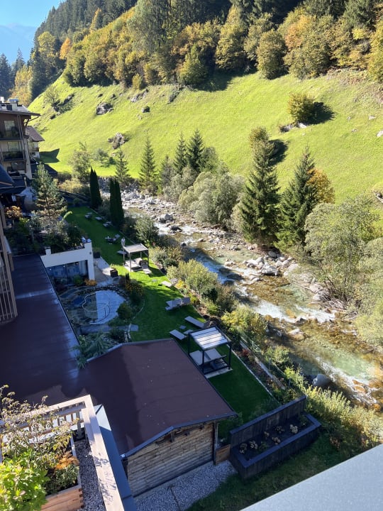 Ausblick ZillergrundRock Luxury Mountain Resort