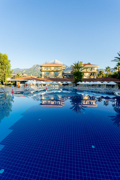 Pool Club Hotel Phaselis Rose