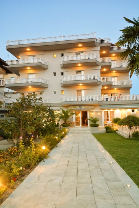 Außenansicht Hotel Ioni