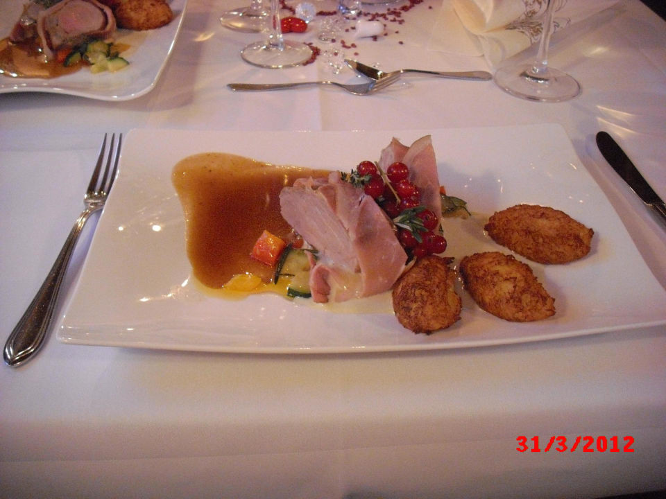 Hauptgang beim "Kerzenschein-Dinner" Landferienhotel Augustin